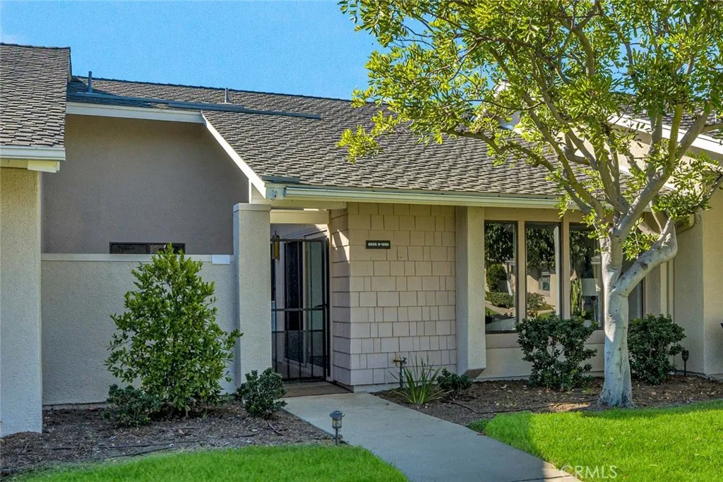 8605 Solano Unit 1005-B — photo