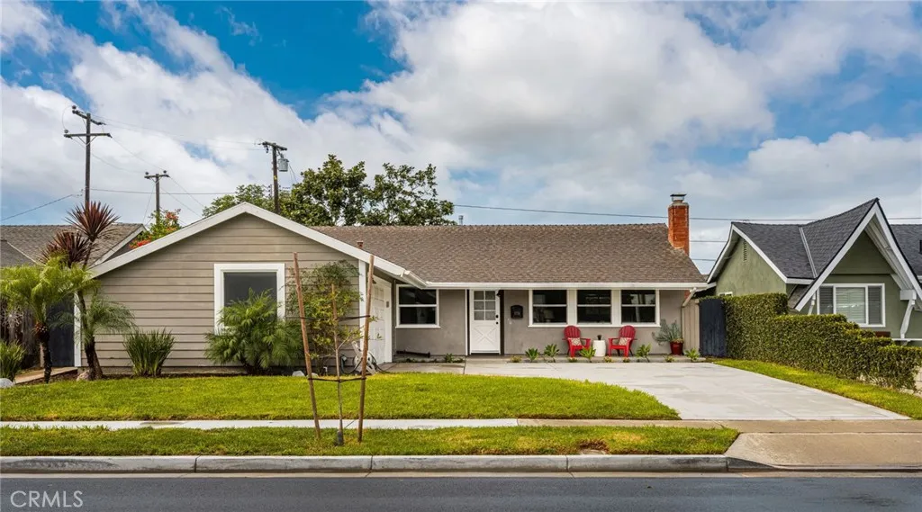 17751 Lewis — photo