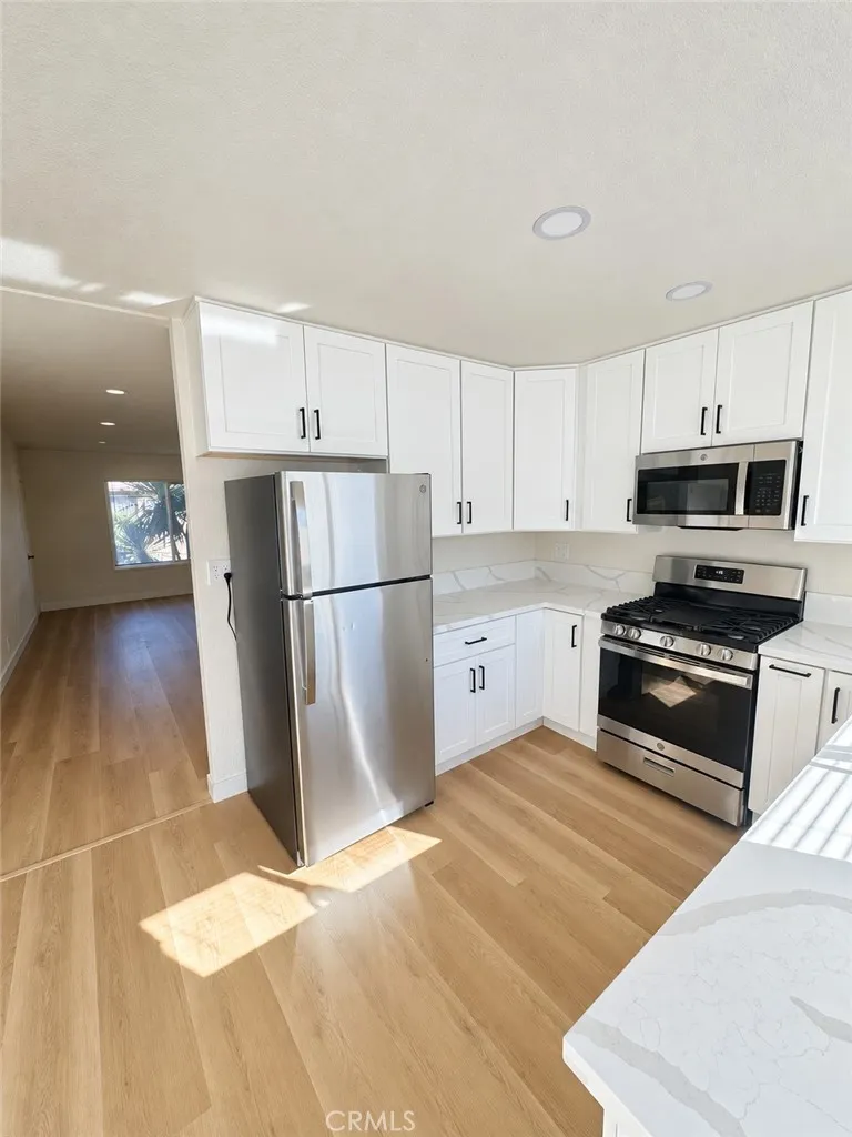 2262 W Colchester Drive Unit E — photo
