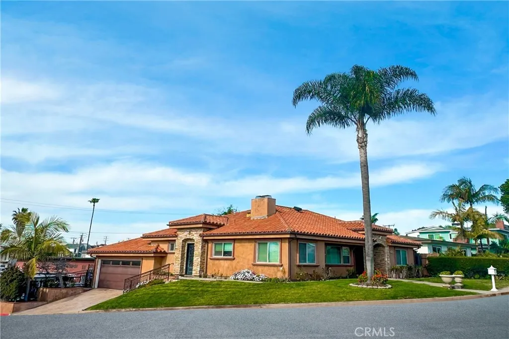 401 Holmwood Drive — photo