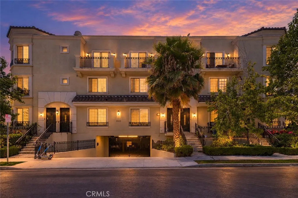 3501 Tilden Avenue Unit 8 — photo