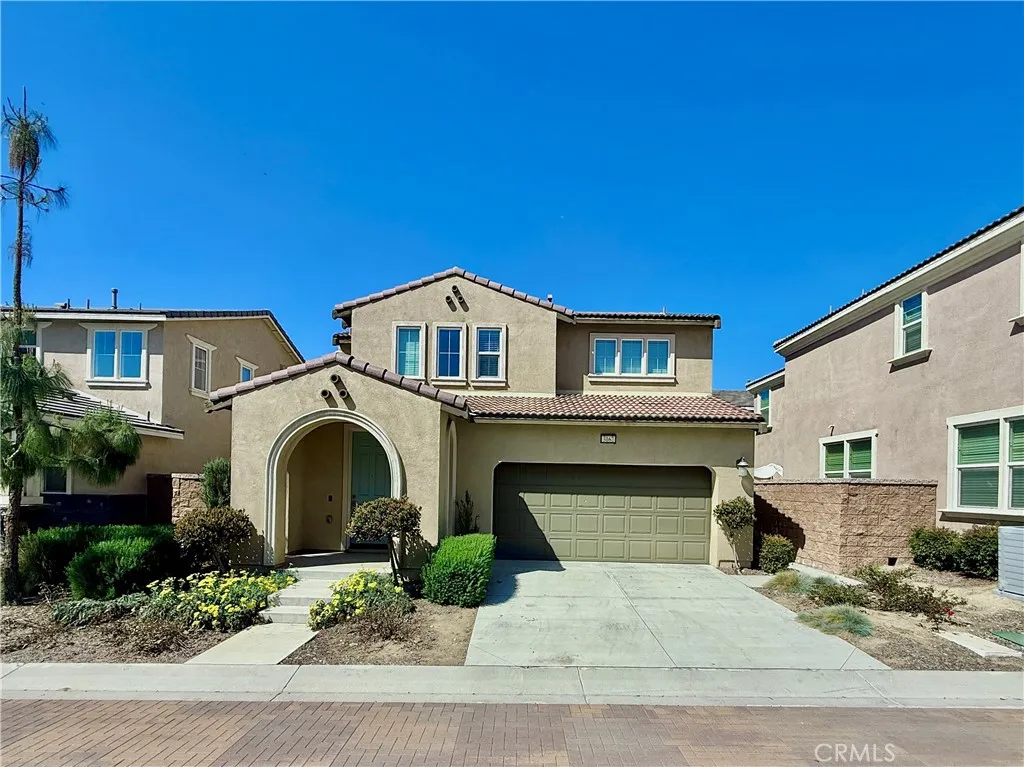 3162 E Mt Rainier Drive — photo