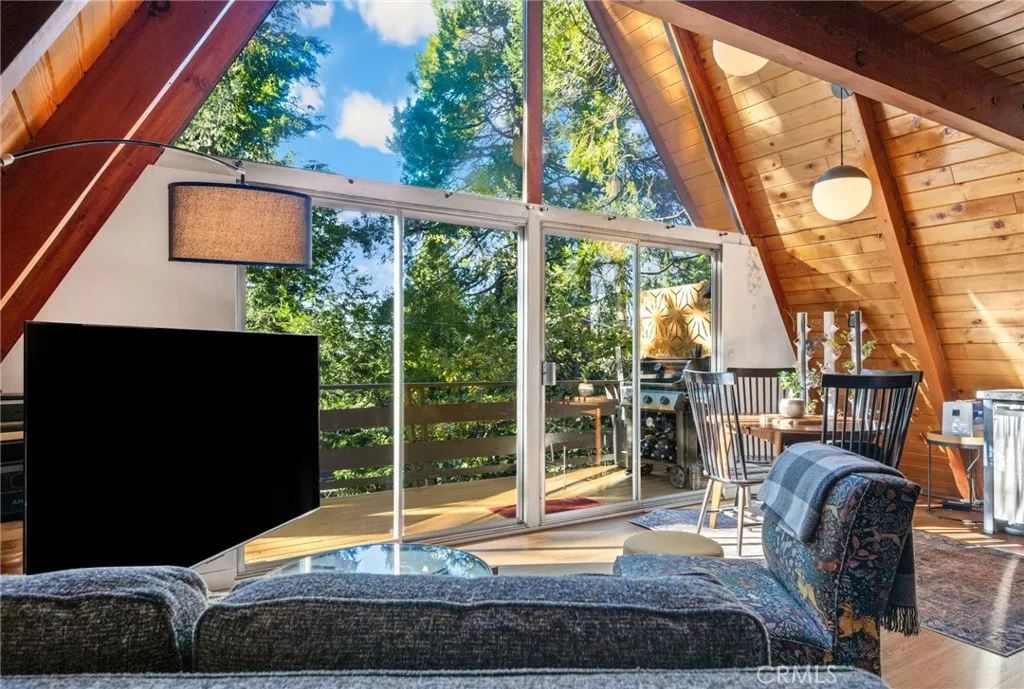 641 Buckingham, Lake Arrowhead, CA 92385 — photo 3