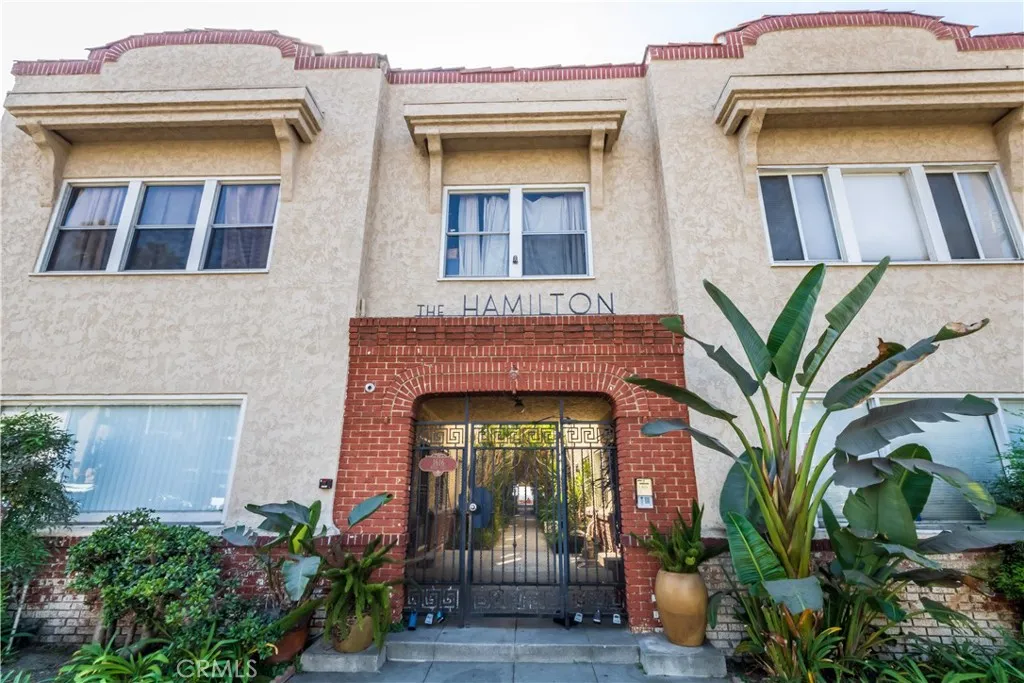 1616 E Ocean Unit 5 — photo