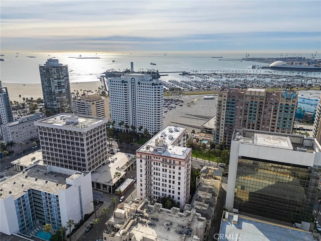 455 E Ocean Blvd Unit 915 — photo