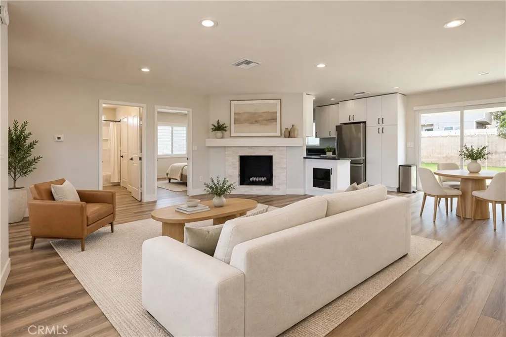 315 University Drive — photo
