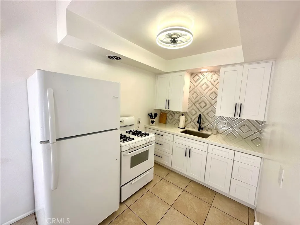 216 Avenida Cabrillo — photo