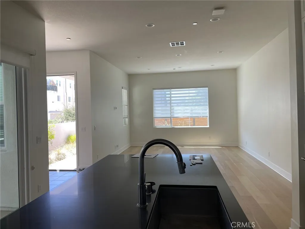 213 Paramount, Irvine, CA 92618 — photo 2