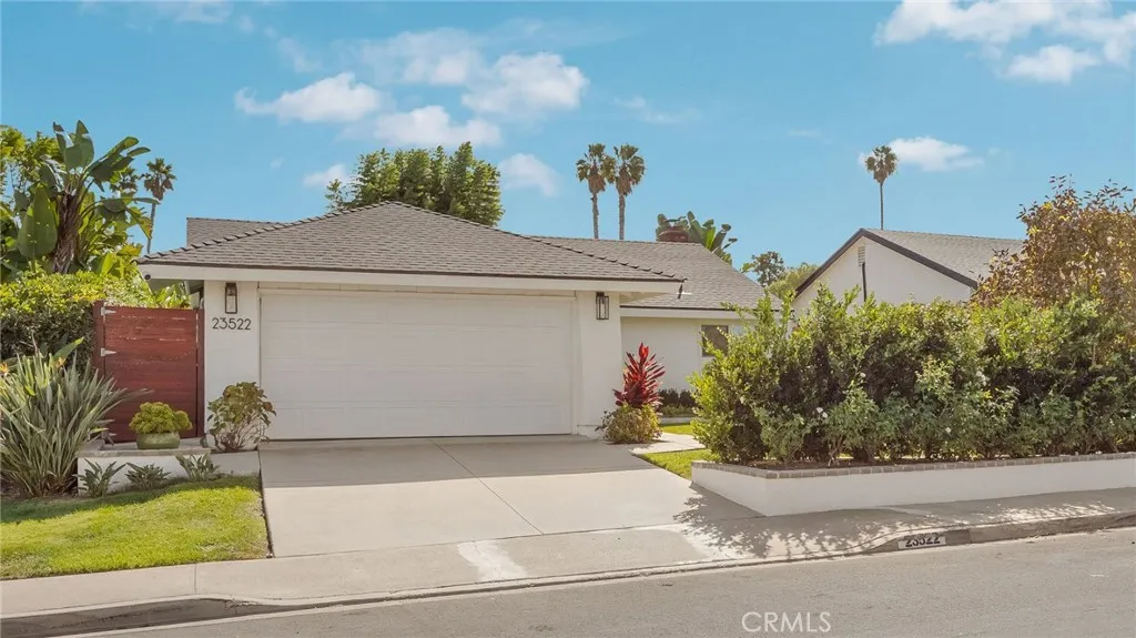 23522 Porter Circle — photo