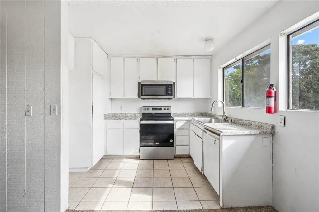 232 Springview, Irvine, CA 92620 — photo 3