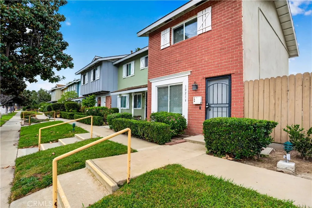10216 Ascot Circle — photo