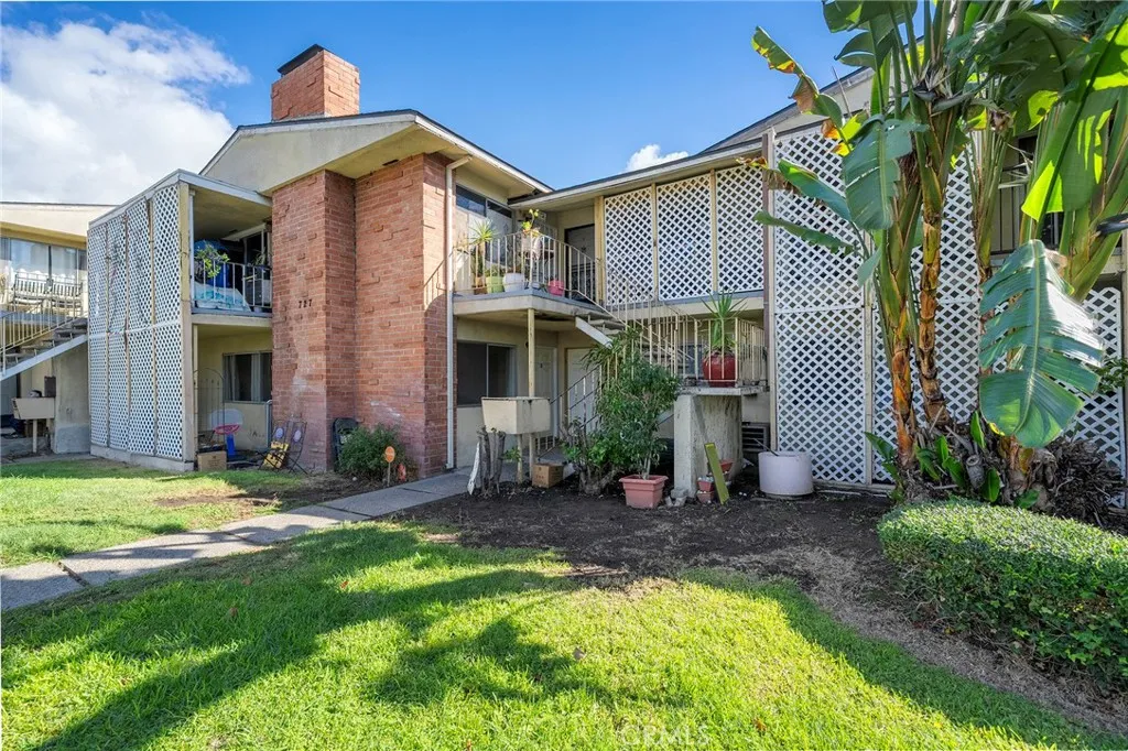 727 Southview Road Unit E — photo