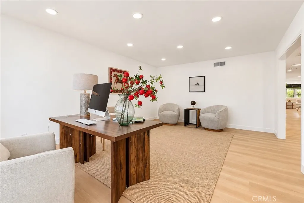 635 Plumer, Costa Mesa, CA 92627 — photo 3