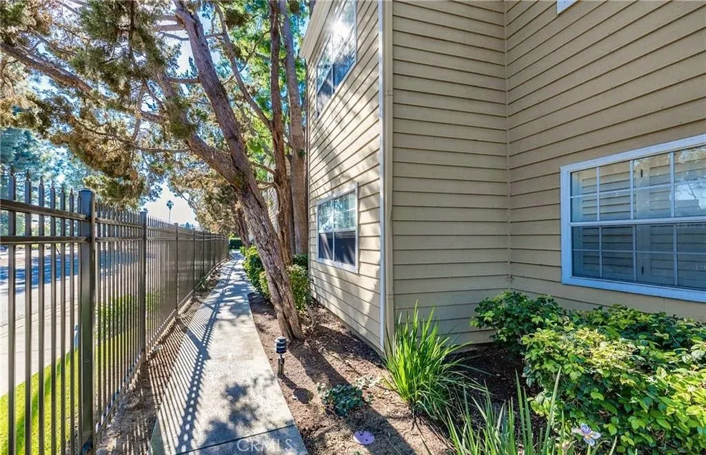 3750 S Bear Unit F — photo