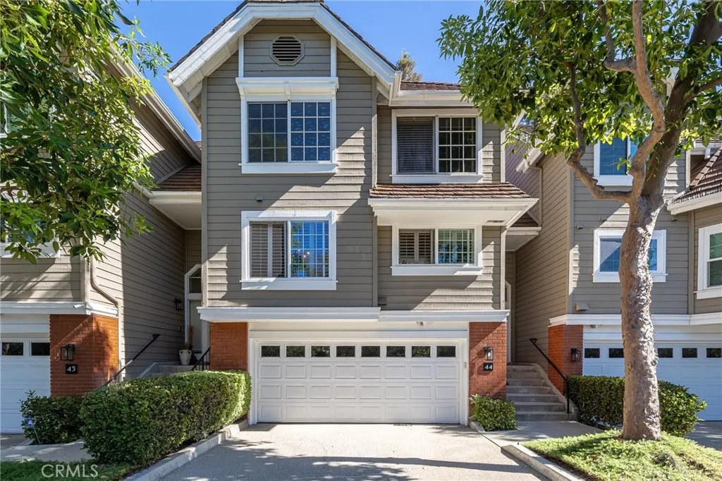 20950 Oxnard Street Unit 44 — photo