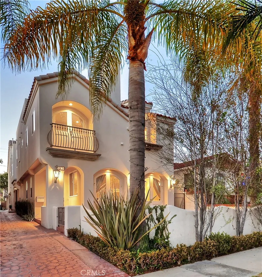 703 Marguerite Avenue Unit 3 — photo