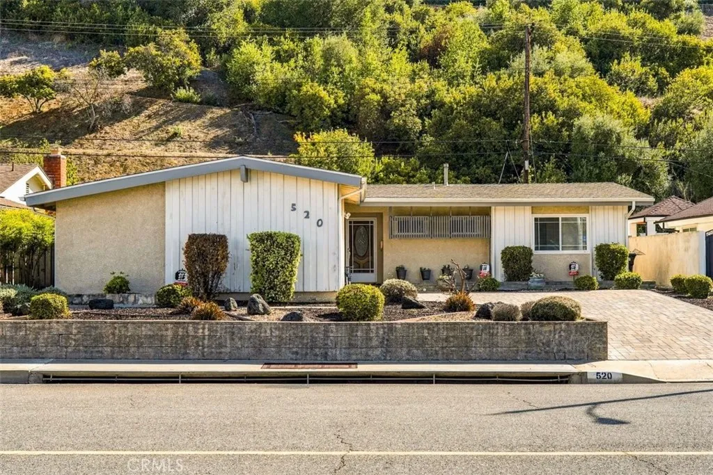 520 Casuda Canyon Drive — photo