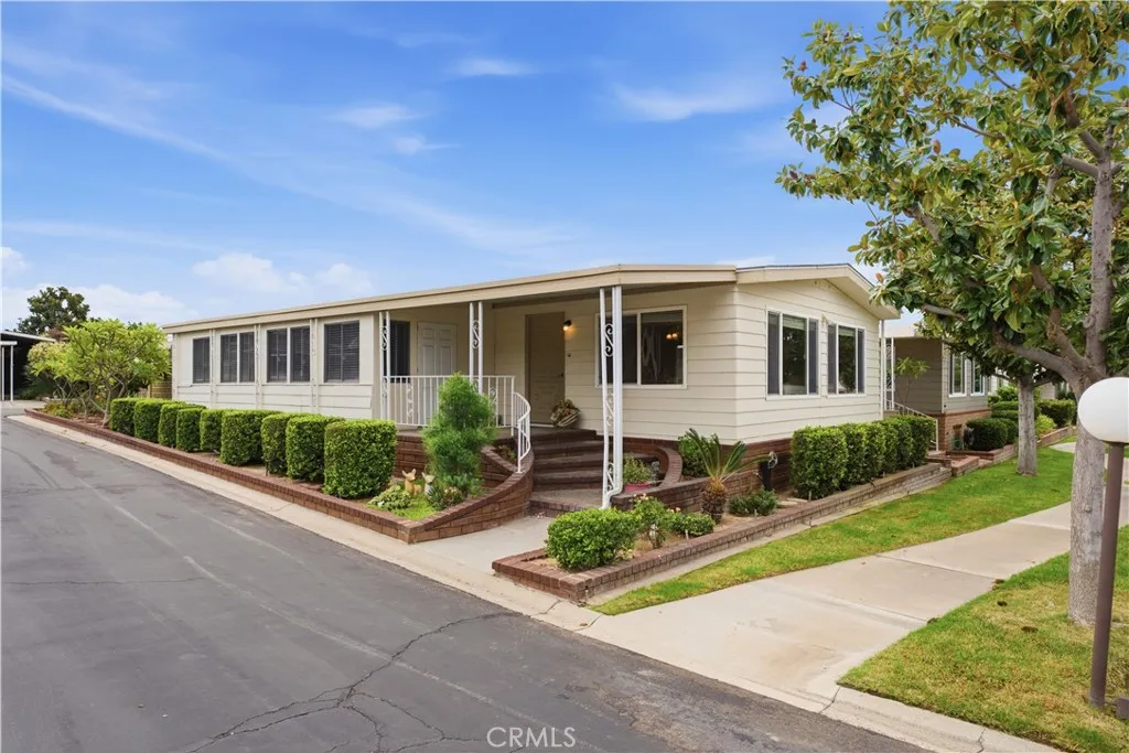 16931 Lake Terrace Unit 261 — photo