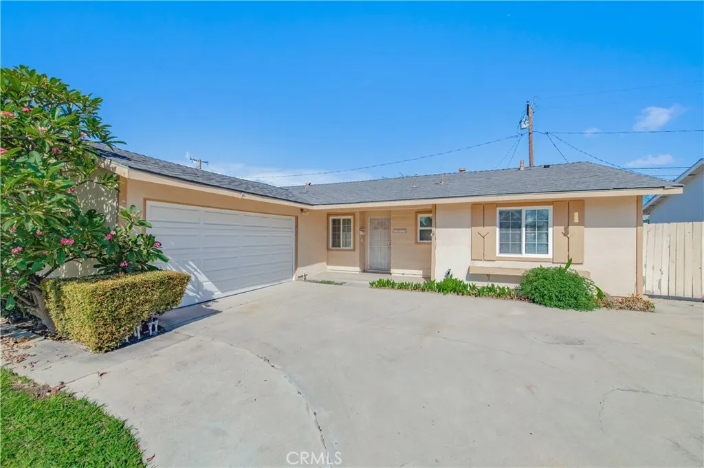 1513 W Olive Ave — photo