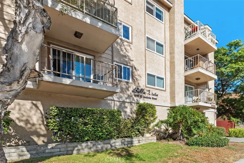 4701 E Anaheim Street Unit 303 — photo