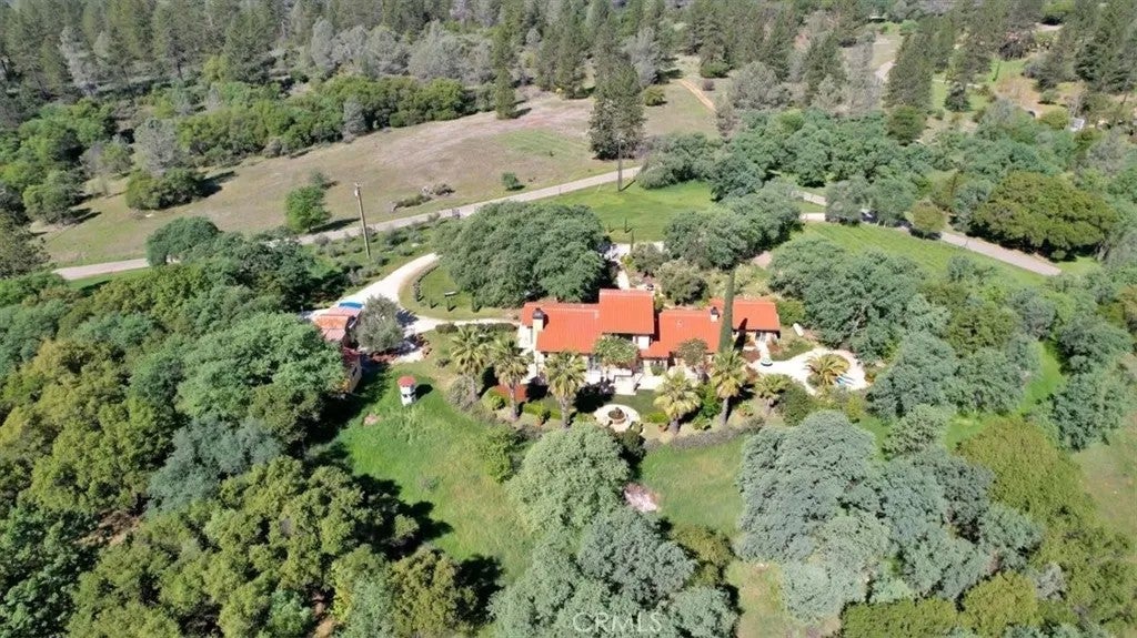 9735 Stackhouse Lane — photo