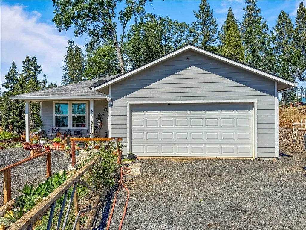 1561 Henson Road — photo