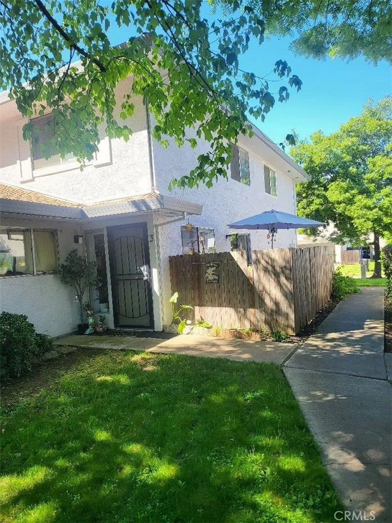4702 Greenholme 3 — photo