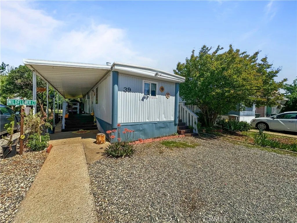 1047 14th 39 — photo