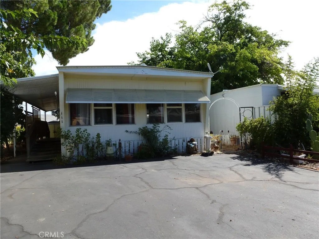 111 Cottonwood — photo
