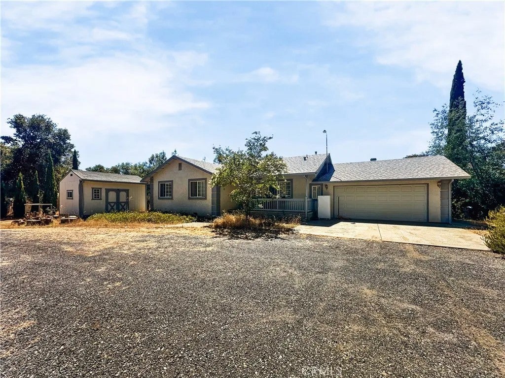 866 W Sandra — photo