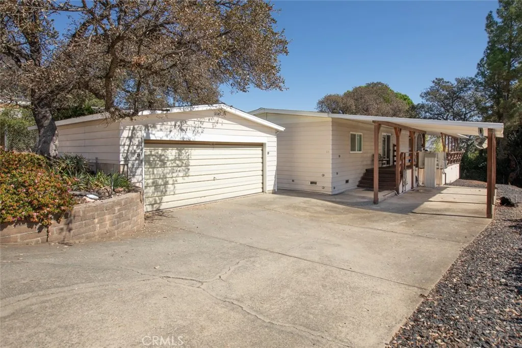 68 Montrose Drive — photo