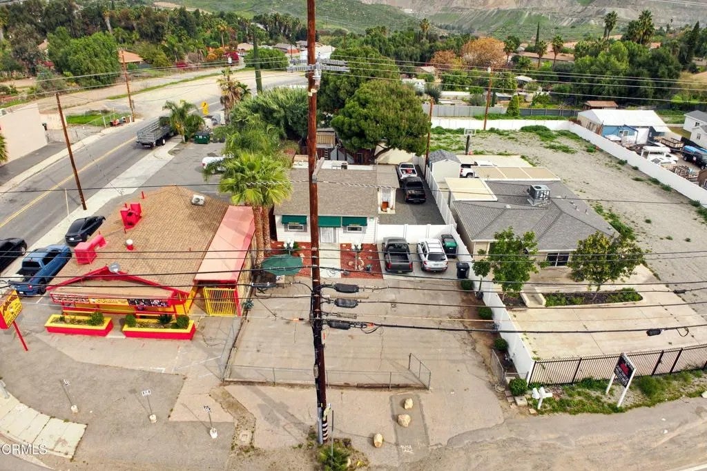 19586 Temescal Canyon Road — photo