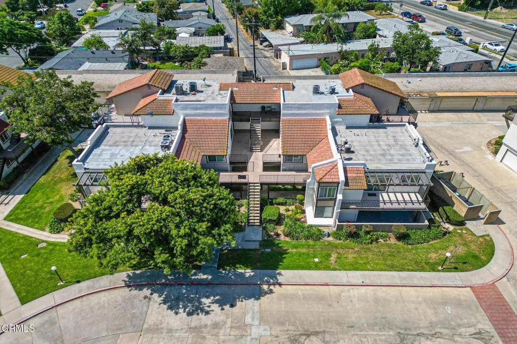826 Cinnamon Lane — photo