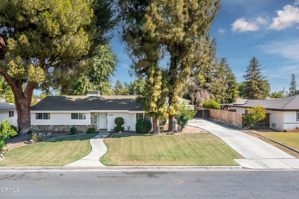 6606 Desmond Court — photo