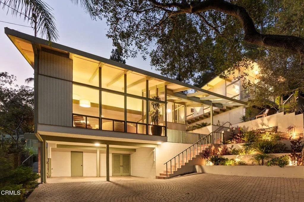 1437 Hillside Drive — photo