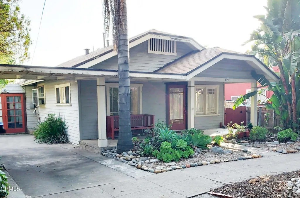 1176 E Claremont Street — photo