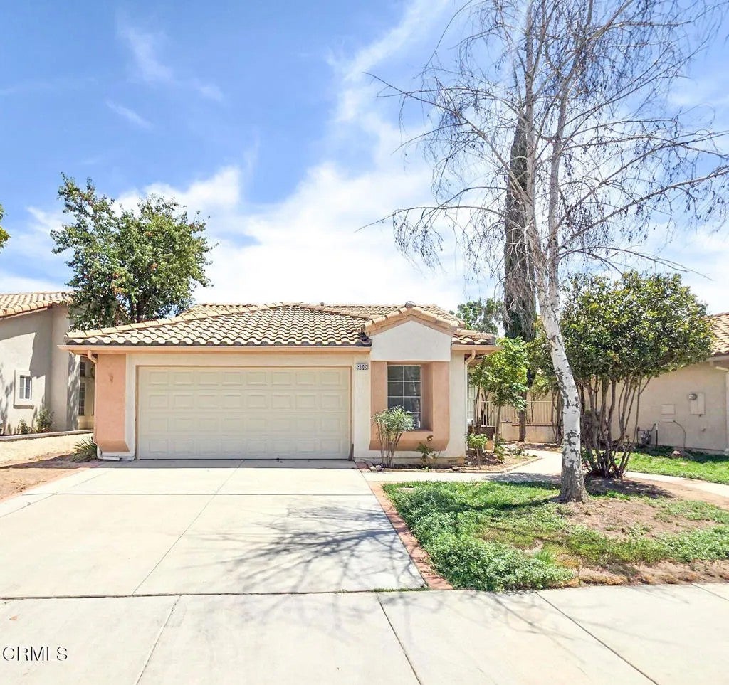 980 Oakland Hills Drive — photo