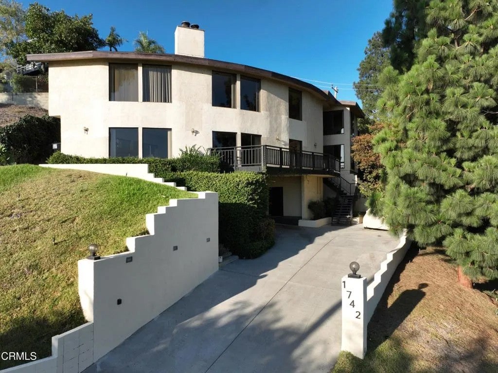 1742 Hill Drive — photo