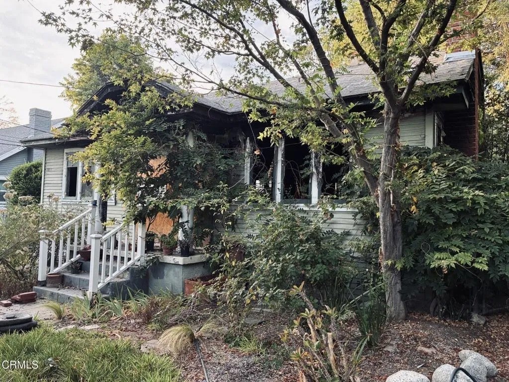 625 E Penn Street — photo