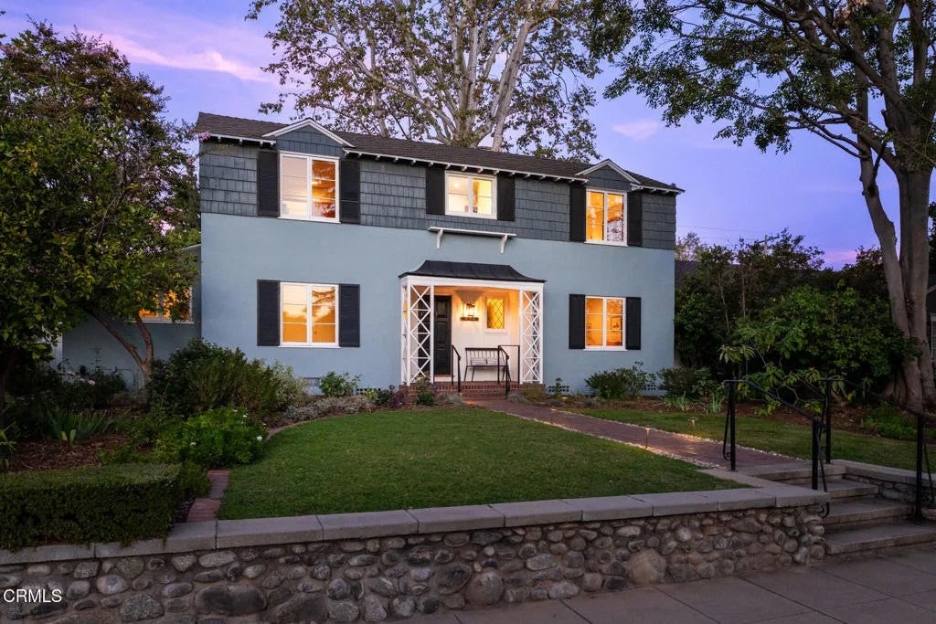 400 Grand Avenue — photo