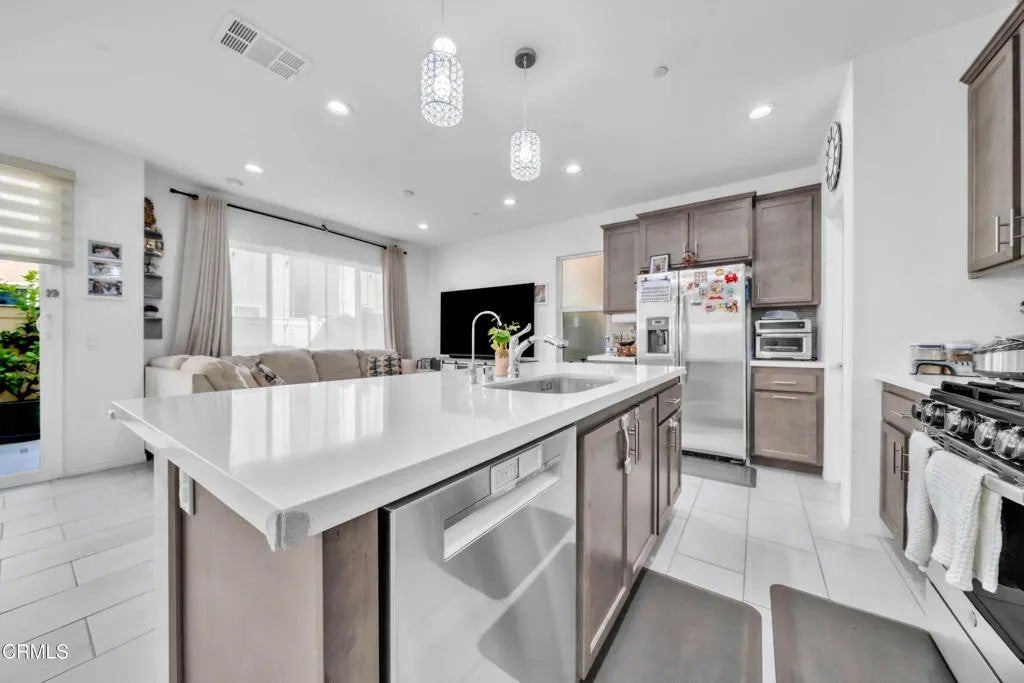 3827 Grant Street 47 — photo