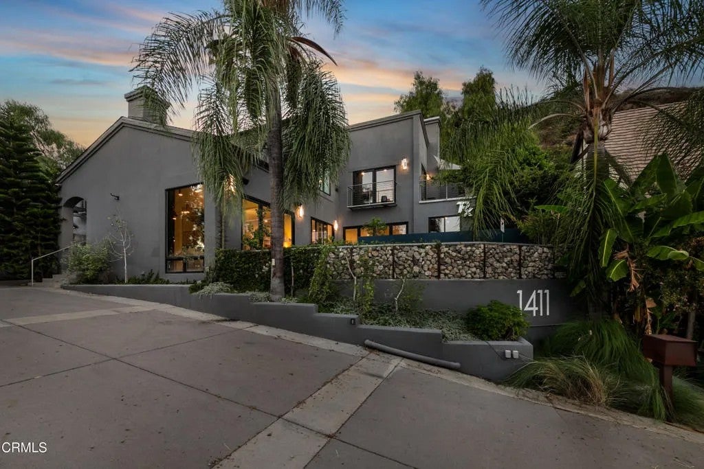 1411 Edgehill Place — photo