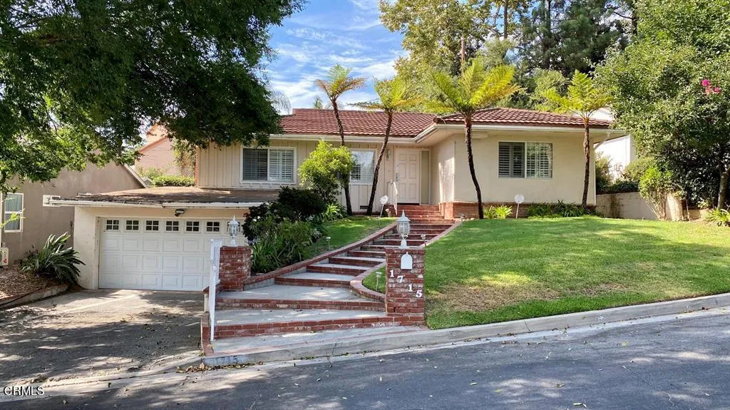 1715 La Barranca Road — photo
