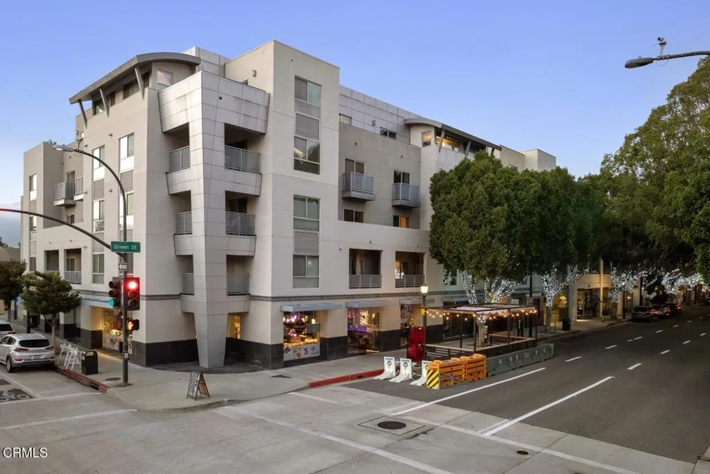 159 W Green Street Unit 407a — photo