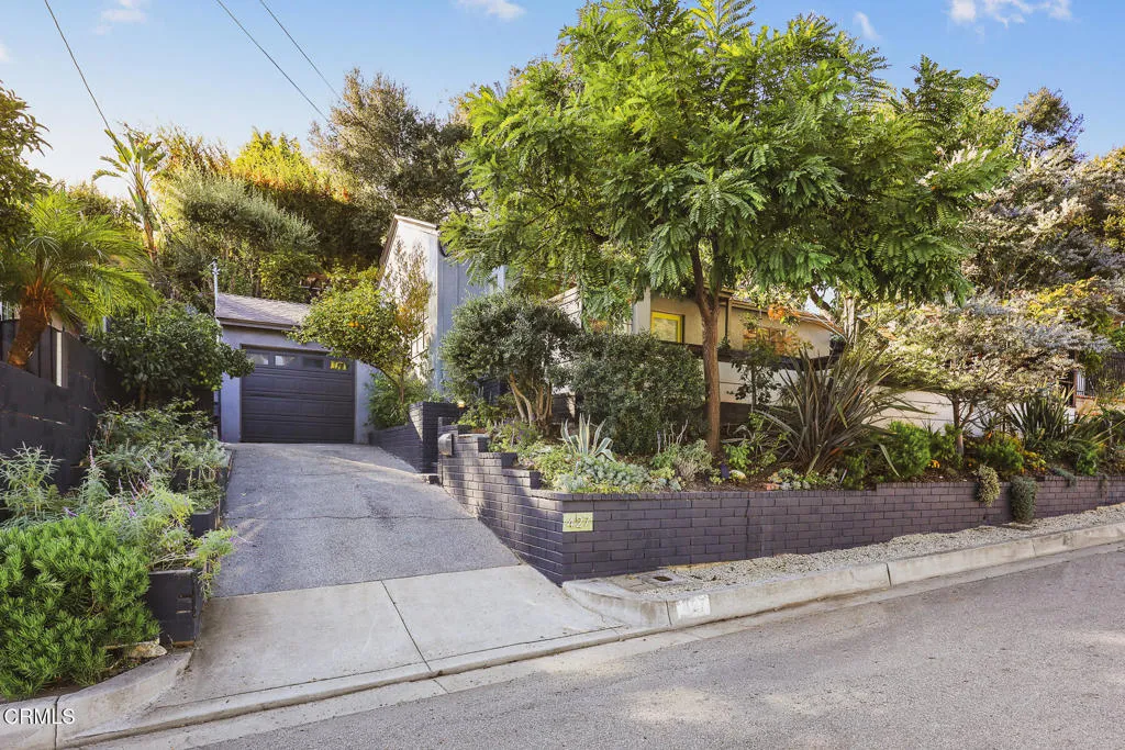 427 Heather Heights Court — photo