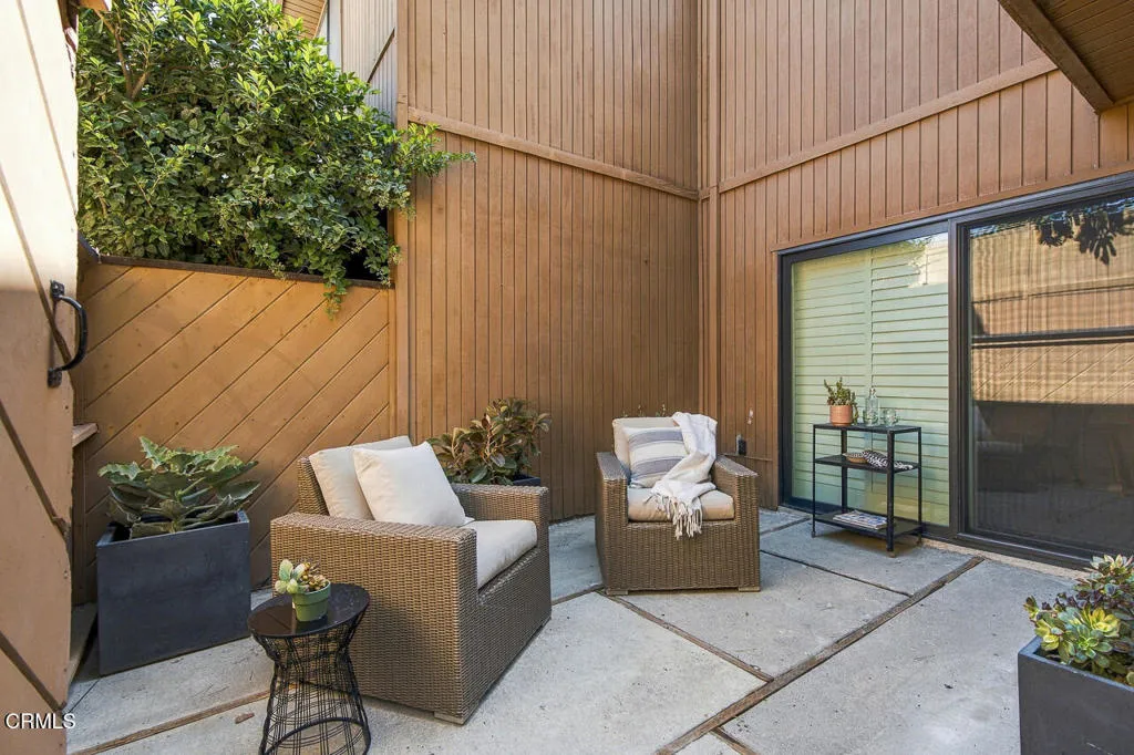 121 Arlington Drive Unit 8 — photo
