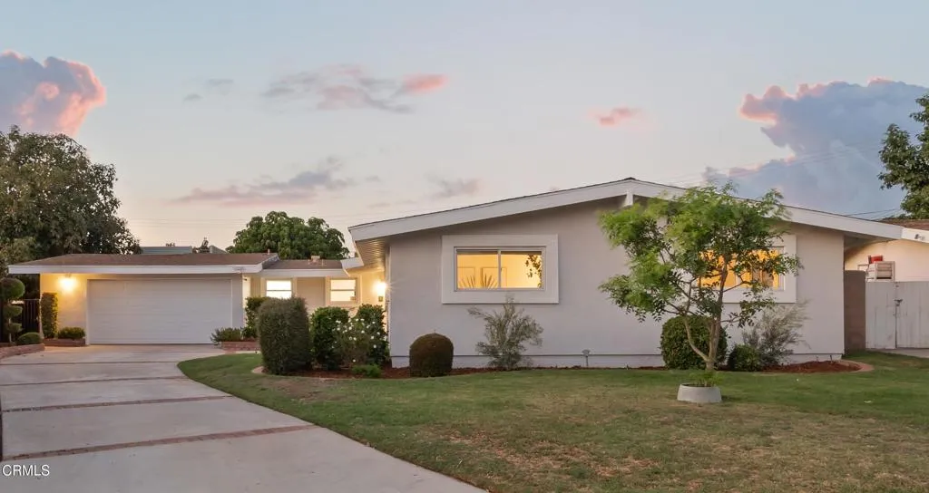 445 W Swanee Lane — photo
