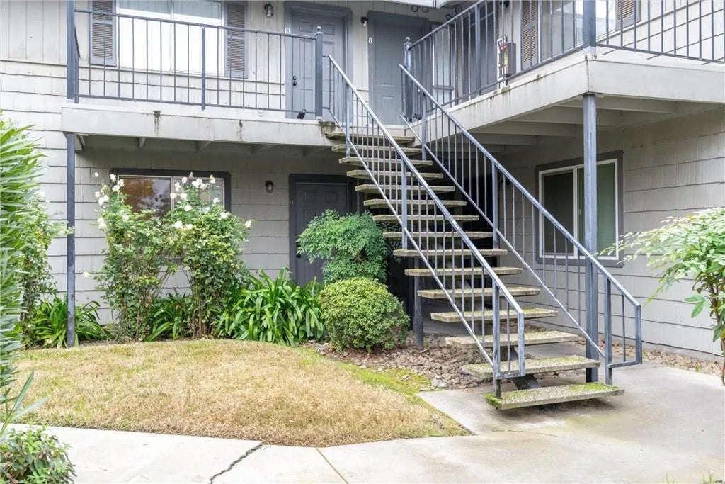 2375 Notre Dame Boulevard 9 — photo