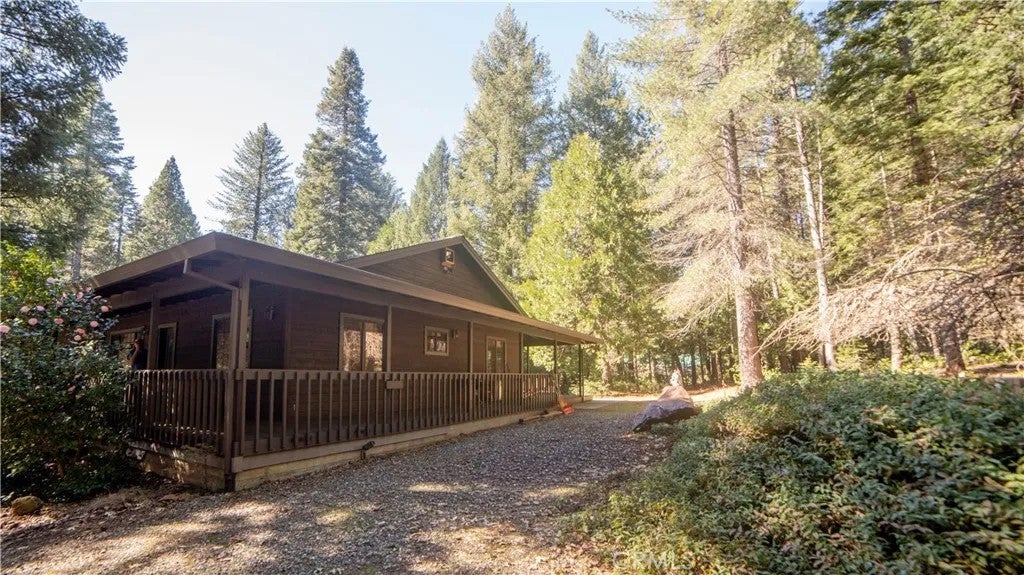 6735 Lakefront Dr — photo
