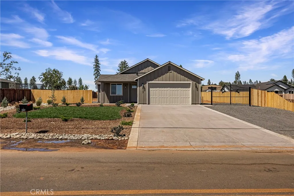 613 Castle Drive — photo